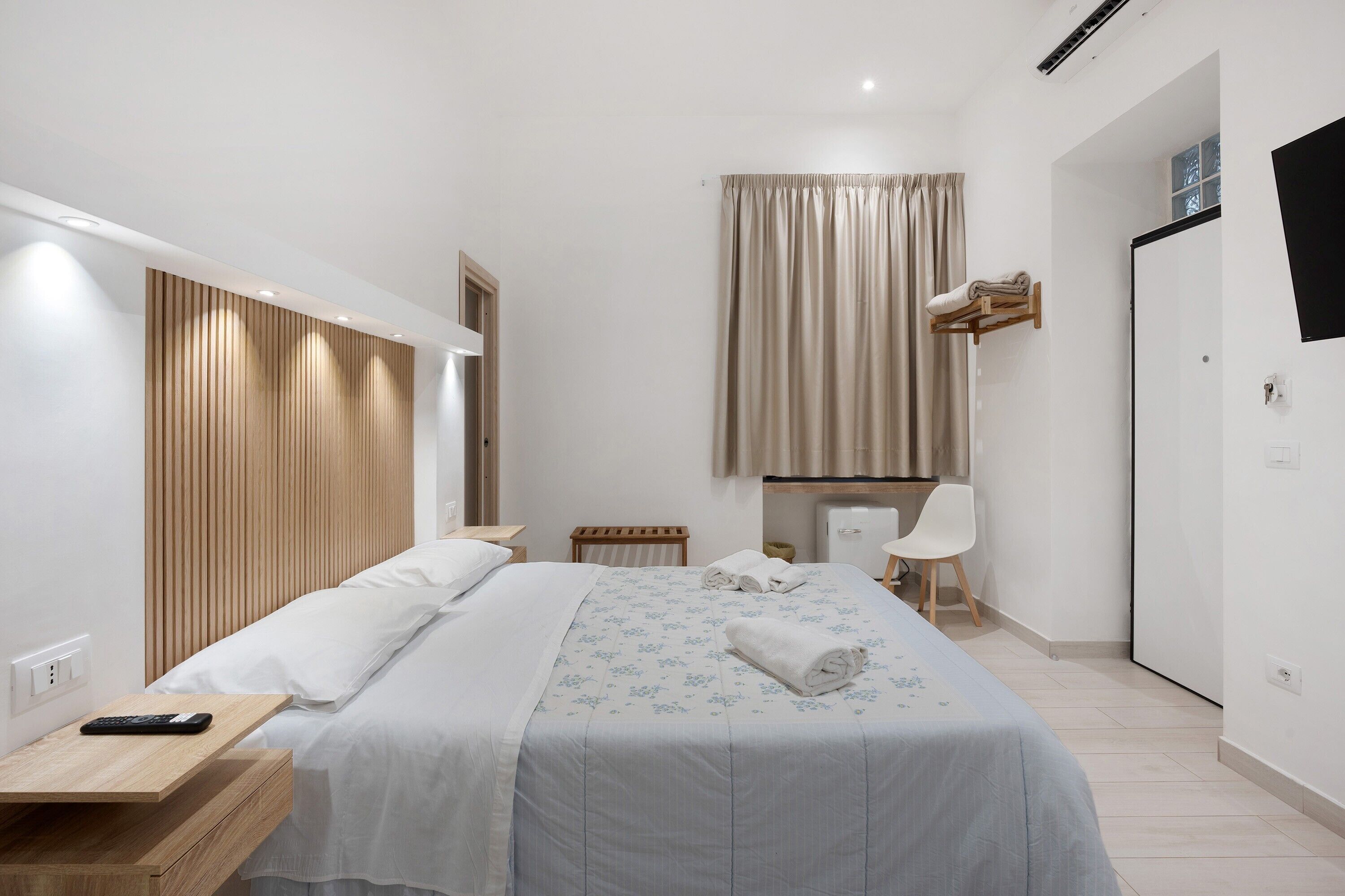 1 quarto, Wi-Fi de cortesia, roupa de cama