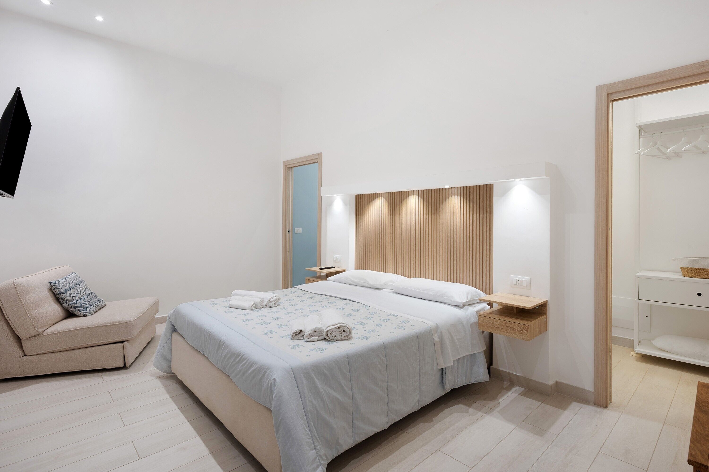 1 quarto, Wi-Fi de cortesia, roupa de cama