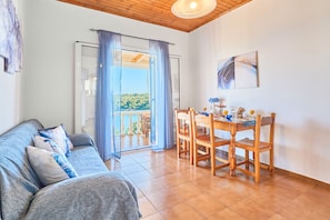 TV - Studio Apartment 'Dolphin Villa 1' with Sea View, Wi-Fi and Air Conditioning (Paxos)