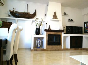 Interior - Holiday Home 'Susana' with Private Pool, Private Terrace and Wi-Fi (Santa Eulària des Riu)