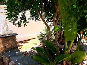 Exterior detail - Holiday Home 'Susana' with Private Pool, Private Terrace and Wi-Fi (Santa Eulària des Riu)