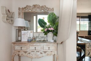 Interior - Holiday Home 'Susana' with Private Pool, Private Terrace and Wi-Fi (Santa Eulària des Riu)