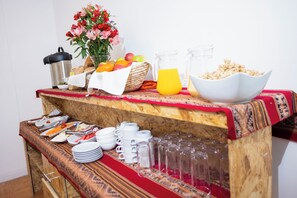 Free daily buffet breakfast  - KUSKA SAN BLAS (Cusco)