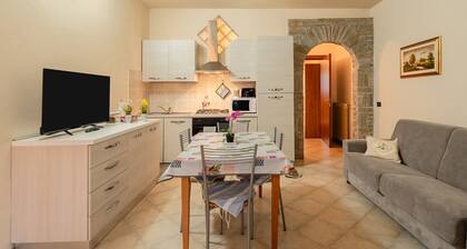 Apartment 'Casa Angeli - By The River' with Wi-Fi