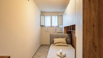 1 Schlafzimmer, BĂŒgeleisen/BĂŒgelbrett, kostenloses WLAN, BettwĂ€sche