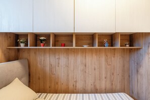 1 chambre, fer et planche à repasser, Wi-Fi gratuit, draps fournis