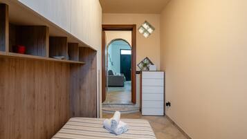 1 bedroom, iron/ironing board, free WiFi, bed sheets