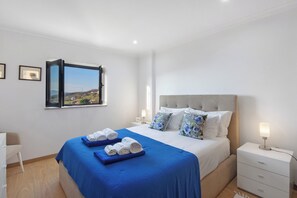 2 slaapkamers, een strijkplank/strijkijzer, gratis wifi, beddengoed