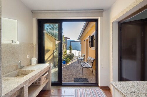 Landhaus 'Quinta Do Sonho' mit Bergblick, Wi-Fi und Klimaanlage
