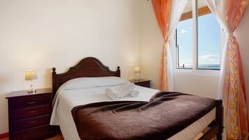 3 habitaciones, tabla de planchar con plancha y wifi gratis
