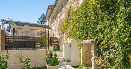 Le VĂ©suve â Love Room romantique avec jacuzzi privĂ©, lit rond king-size prĂšs des Antilles de Jonzac