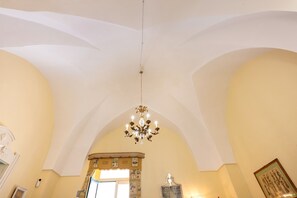 Interni