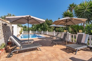 Terrace/patio - Country House 'El Amanecer' with Mountain View, Wi-Fi and Air Conditioning (Motril)