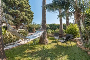 Property grounds - Country House 'El Amanecer' with Mountain View, Wi-Fi and Air Conditioning (Motril)