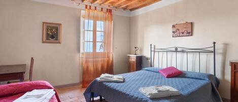 2 makuuhuonetta, Wi-Fi, vuodevaatteet