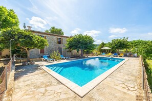 Pool - Country House 'Manenta' with Mountain Views, Private Pool and Wi-Fi (Manacor)