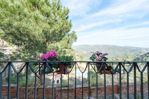 Holiday Home 'Tommaso E Martina' with Mountain View, Wi-Fi and Air Conditioning