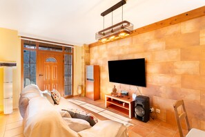 2 chambres, fer et planche Ă repasser, Wi-Fi gratuit, draps fournis