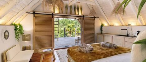 2 bedrooms, WiFi (free), bed sheets