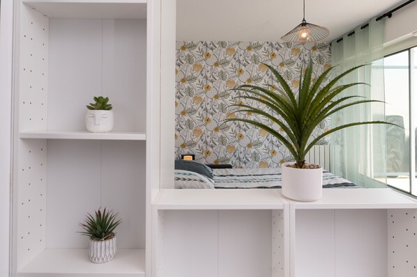 Free WiFi, bed sheets - Studio Apartment 'Proche Du Port De Vannes' with Private Terrace, Balcony and Wi-Fi (Vannes)