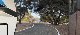 Cozy RV with WiFi, AC and view in charming Nipomo