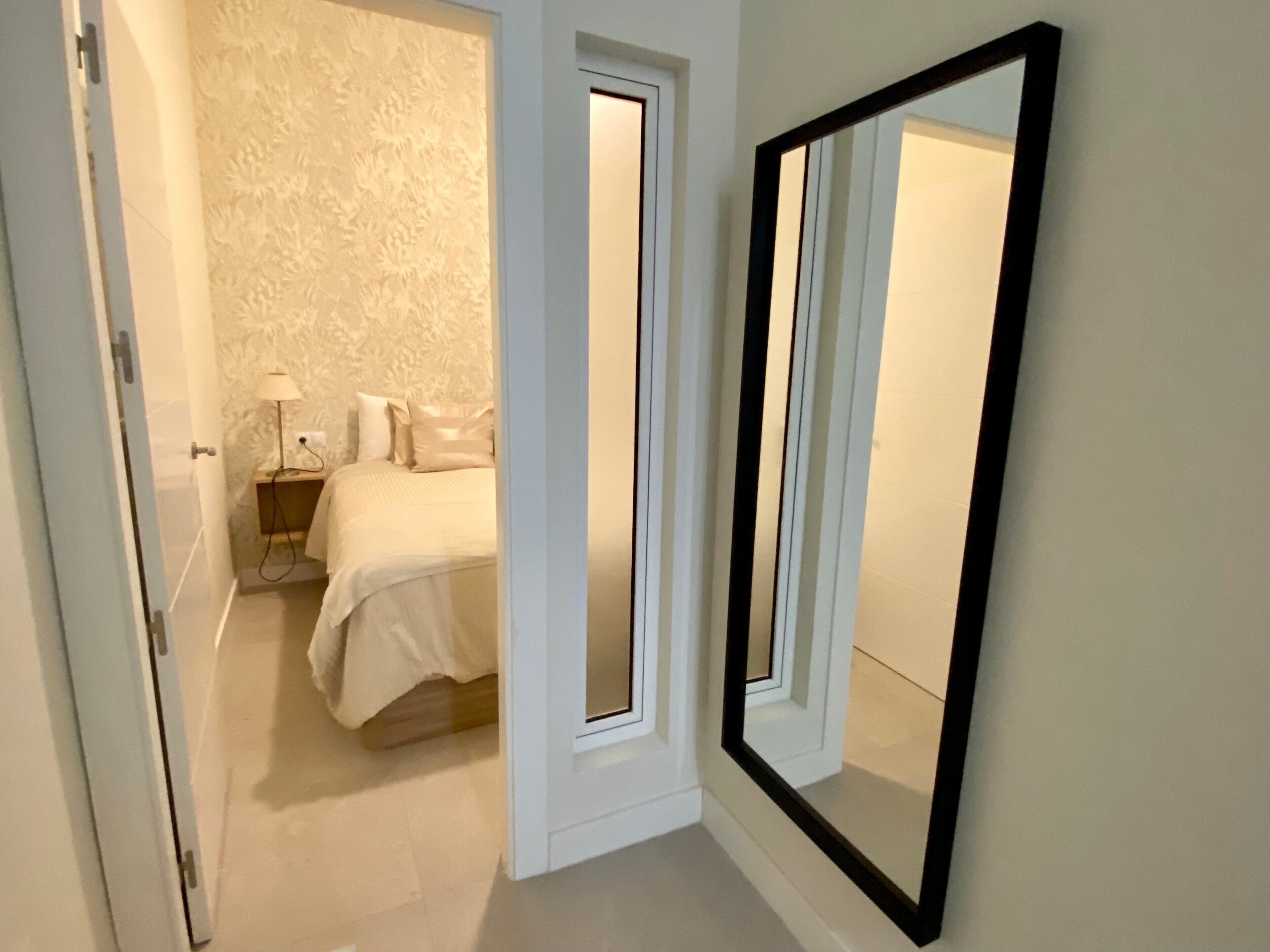 1 slaapkamer, een strijkplank/strijkijzer, gratis wifi, beddengoed