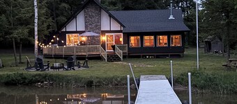 Fox & Fern Cottage: Just listed! Boating, Tubing, Fishing—Summer Adventures Begin Here!