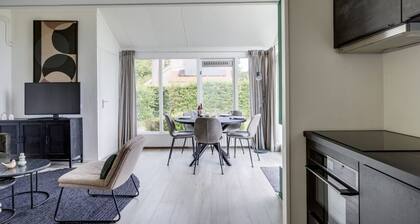 Yellow Warbler I Trendy Home with Outside Diner