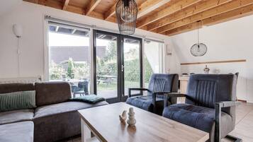 Fernseher, Stereoanlage