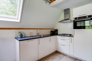 Kühlschrank, Mikrowelle, Geschirrspüler