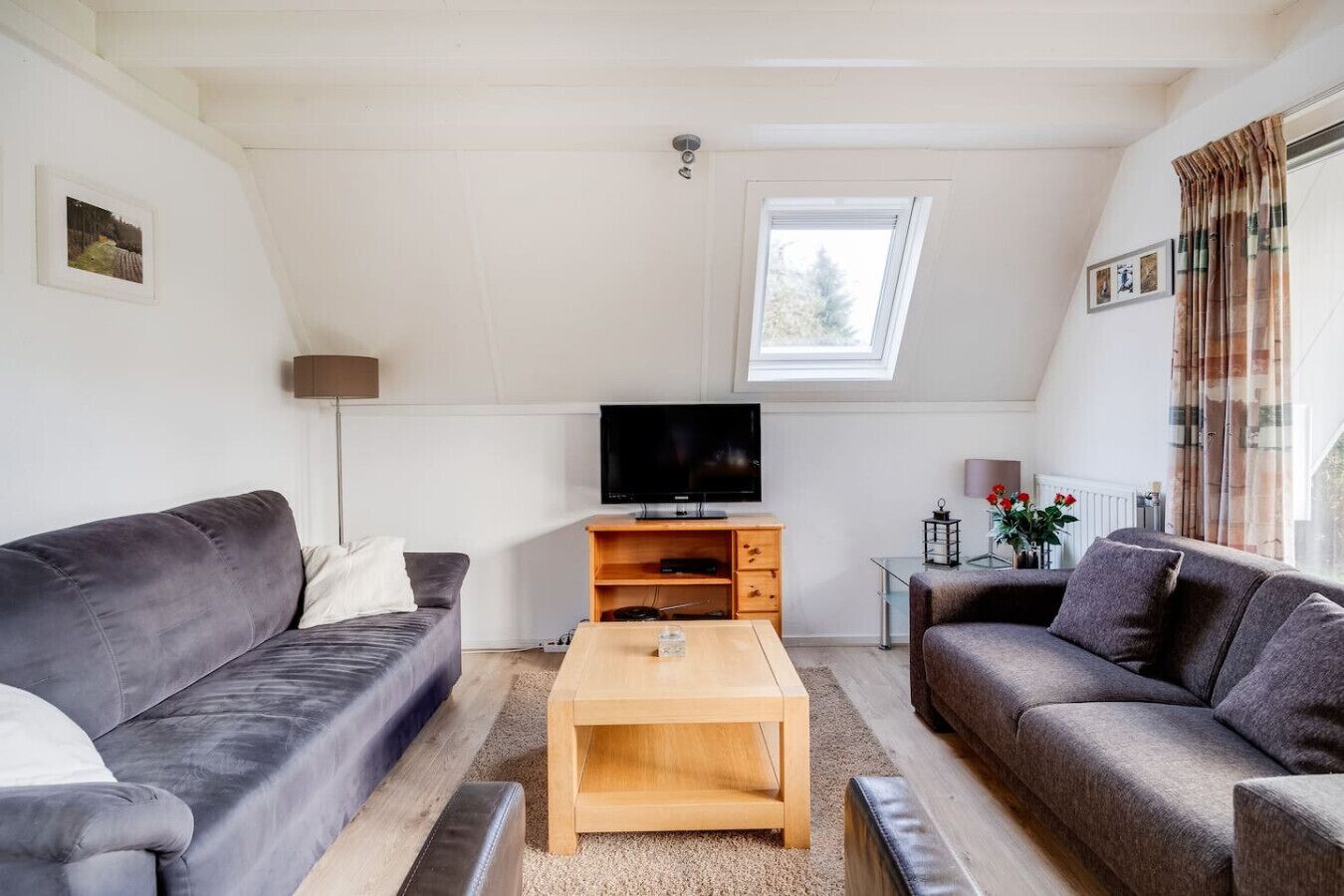 Tufted Duck I Vacation Home With Modern Interior - Assen