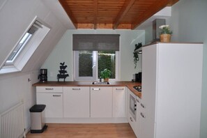 Mikroaaltouuni, uuni, liesi, astianpesukone