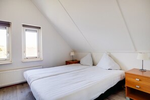 3 bedrooms, WiFi, bed sheets