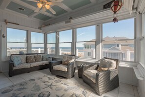 Smart TV, fireplace, books - Ocean View Ocean Block House Sleeps 16 Pool Table (Dewey Beach)