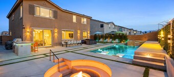 Ultimate Desert Escape: Pool, Spa & Festivals