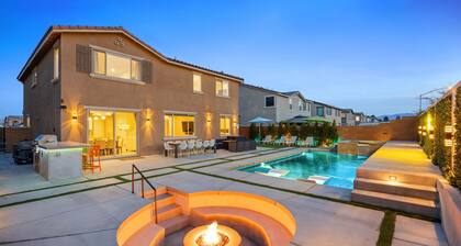 Ultimate Desert Escape: Pool, Spa & Festivals