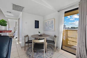 Dining - Cactus Casita: Large Yard, Pet-Friendly, 2 mi from UofA & Banner (Tucson)