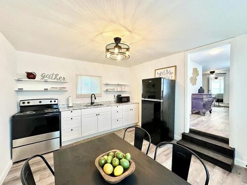 Charming 1-bedroom entire apartment with AC, WiFi in West Plains