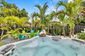 Bain à remous extérieur