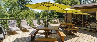CANADA Large Cottage - Beach Lawns Dock Beach Fire Pit Lake - 3 weeks in Aug '25