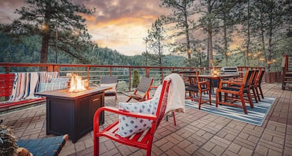 *NEW* Views, Game Room, FirePit, Pet, Fam Friendly