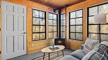 Smart TV, fireplace, table tennis