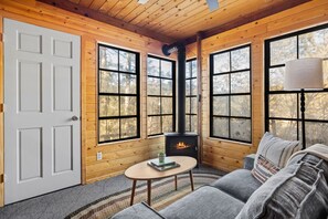 Smart TV, fireplace, ping pong