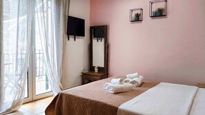 2 bedrooms, WiFi, bed sheets