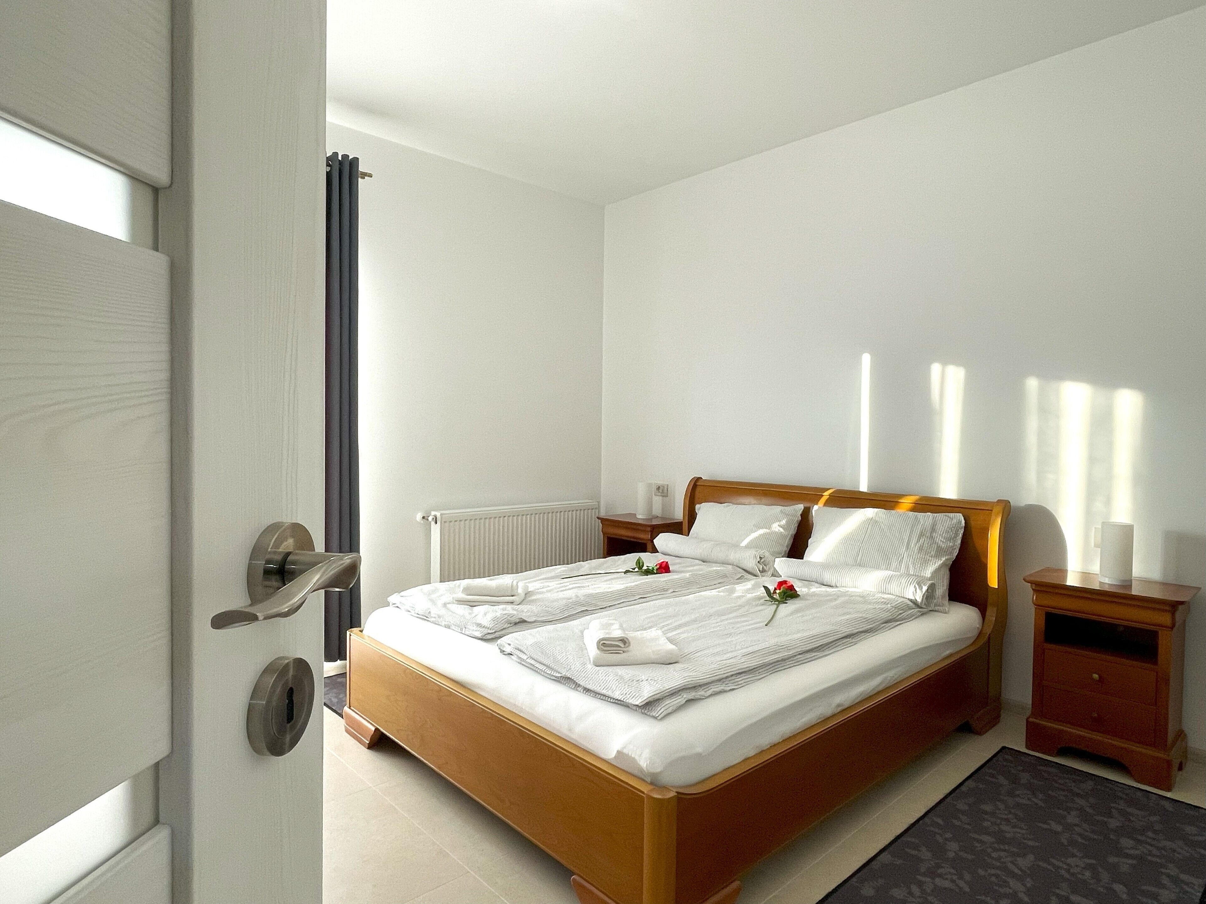 1 habitación, tabla de planchar con plancha, wifi gratis y ropa de cama 