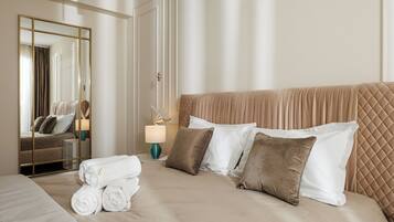 Iron/ironing board, free WiFi, bed sheets