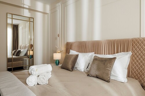 Eleni Rezidence w. private parking