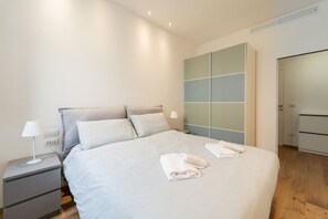 1 غرفة نوم ومكواة/لوح كي وواي فاي وملاءات أسرّة