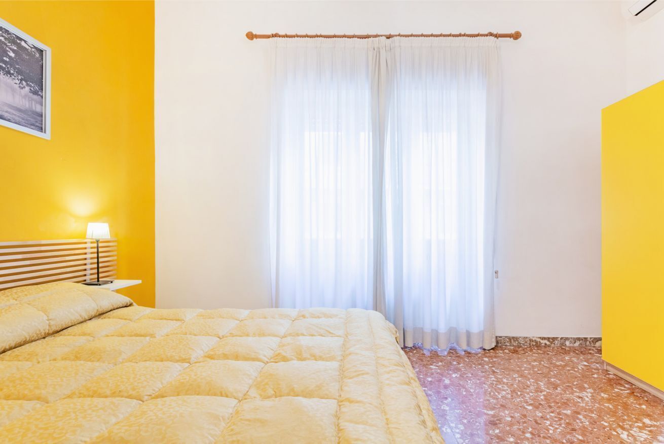 2 bedrooms, iron/ironing board, travel cot, WiFi