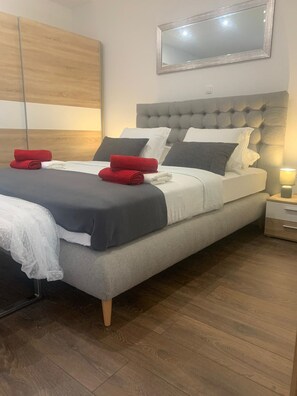 1 bedroom, free WiFi, bed sheets